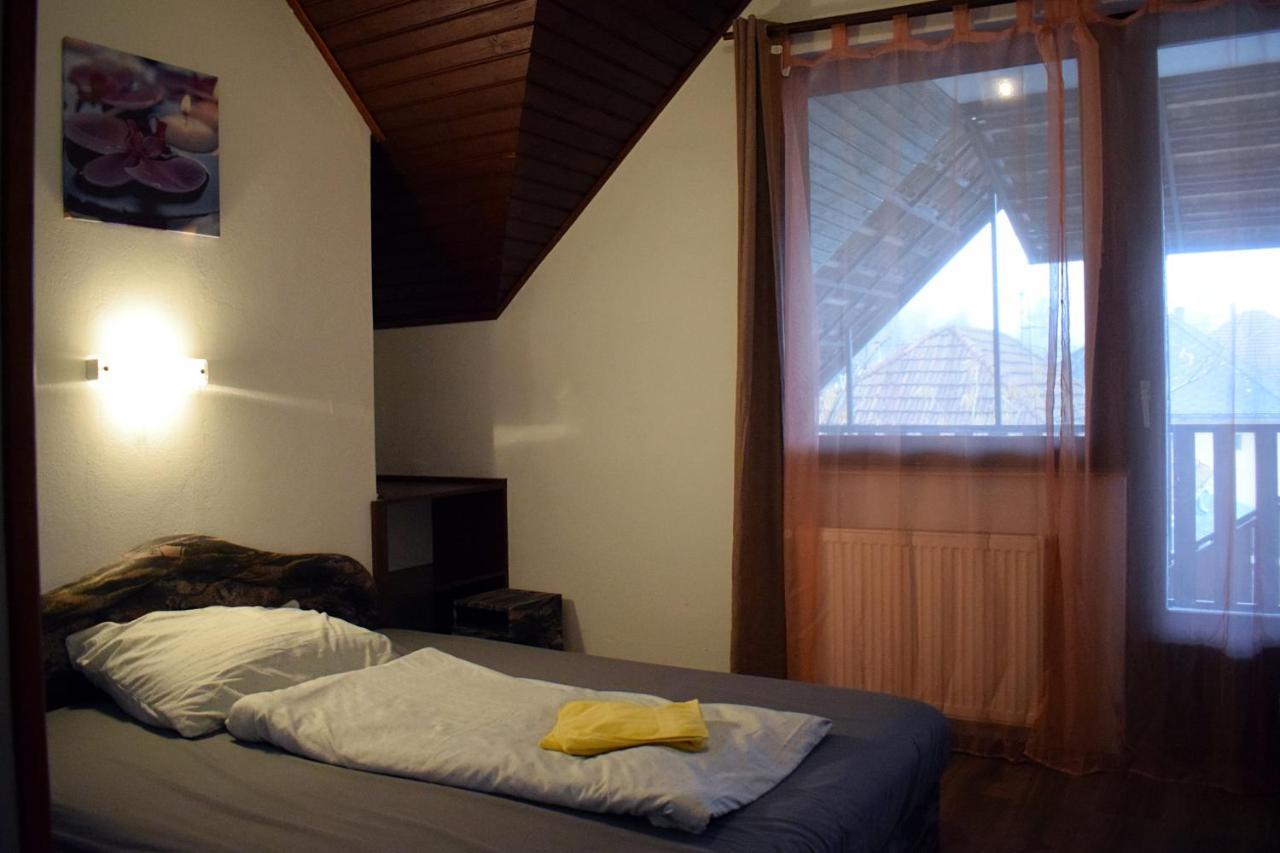 Ket Diofa Vendeghaz Hotel Felsotarkany Exterior photo